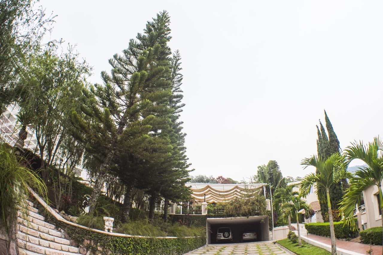 Liquidambar Hotel Sarabanda Bagian luar foto