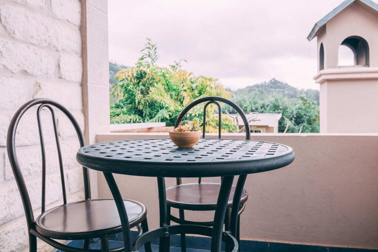 Liquidambar Hotel Sarabanda Bagian luar foto